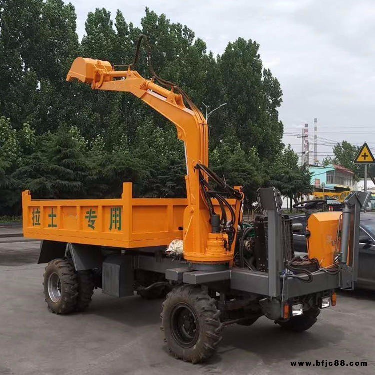 恒路工程隨車隨車挖掘機 四不像挖掘機 拉土專用挖掘機廠家