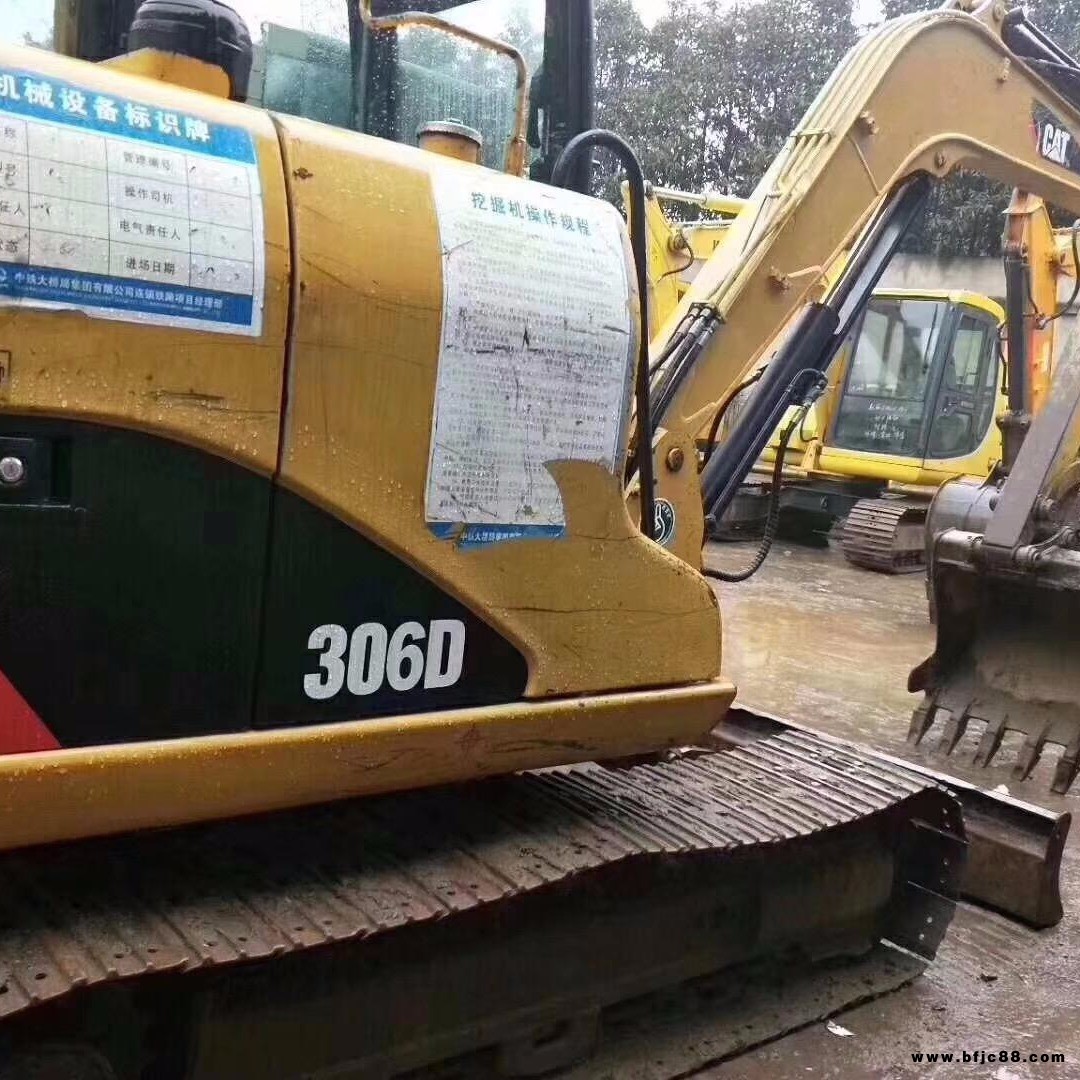 出售二手微型挖掘機，各品牌大中小型挖掘機運輸車，卡特306精品挖掘機，全國聯保