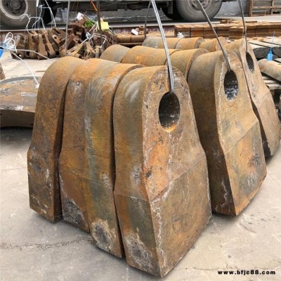 弘潤(rùn)供應(yīng)廣西桂林石灰石花崗巖石料廠制砂機(jī)重破合金錘頭破碎機(jī)篩板批發(fā)價(jià)格