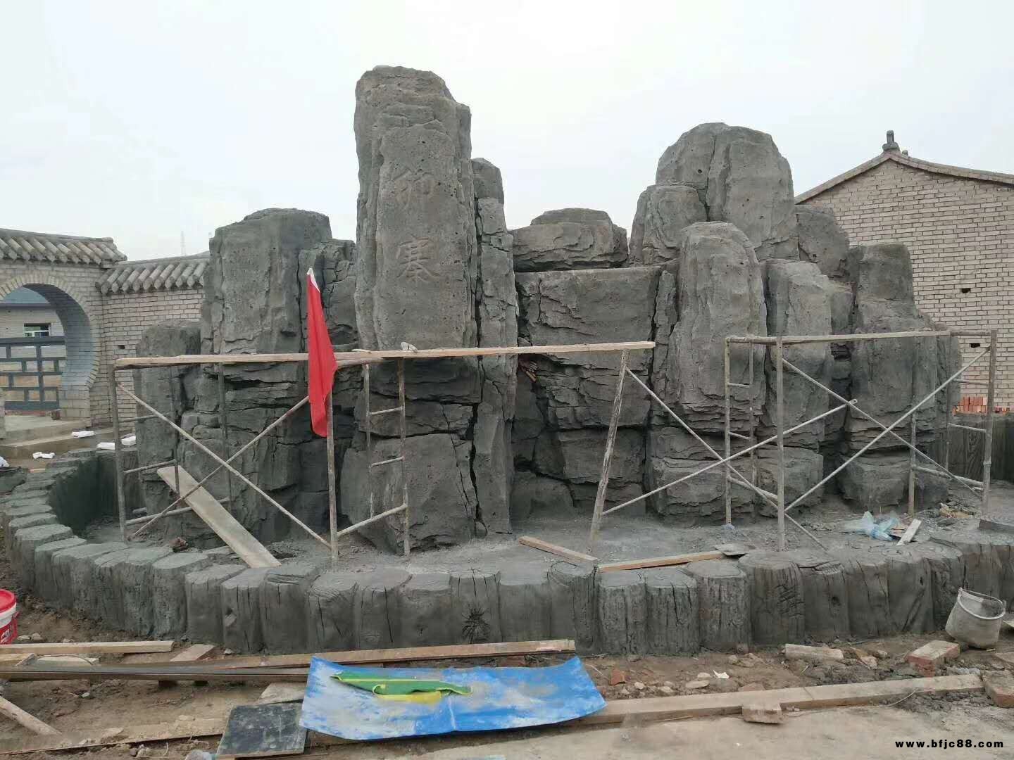 千層石假山   水泥假山    景觀石   專業(yè)制作假山