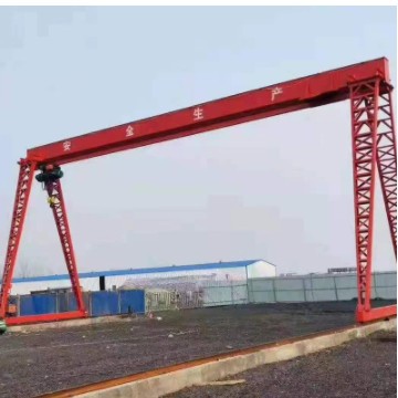 單主梁龍門吊上包下花龍門吊50噸全包廂門式起重機(jī)30噸花架龍門吊