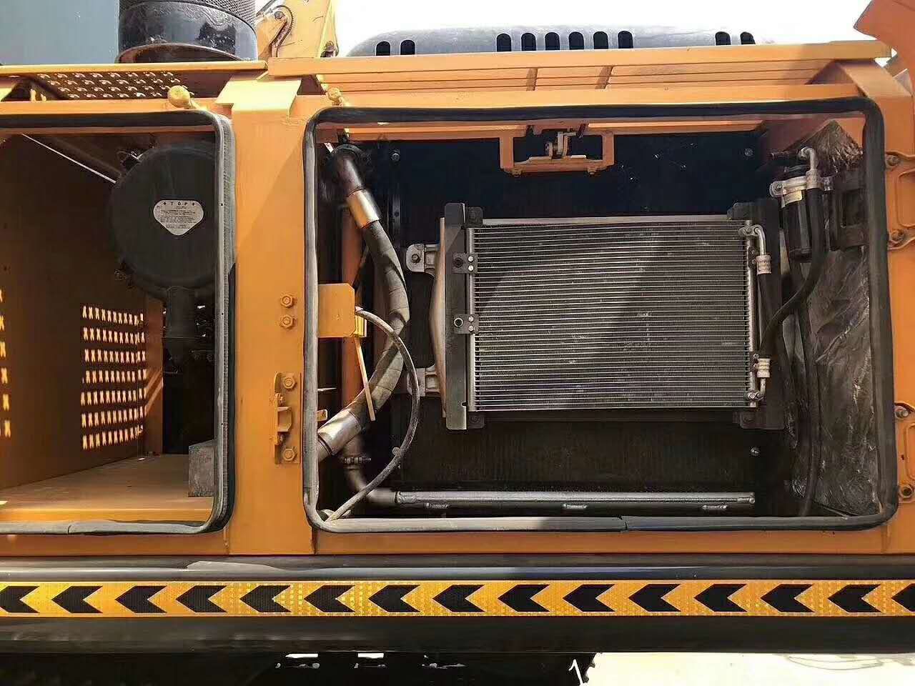 轉(zhuǎn)讓二手挖掘機(jī) 三一215-9 精品二手挖掘機(jī) 三大件質(zhì)保示例圖8