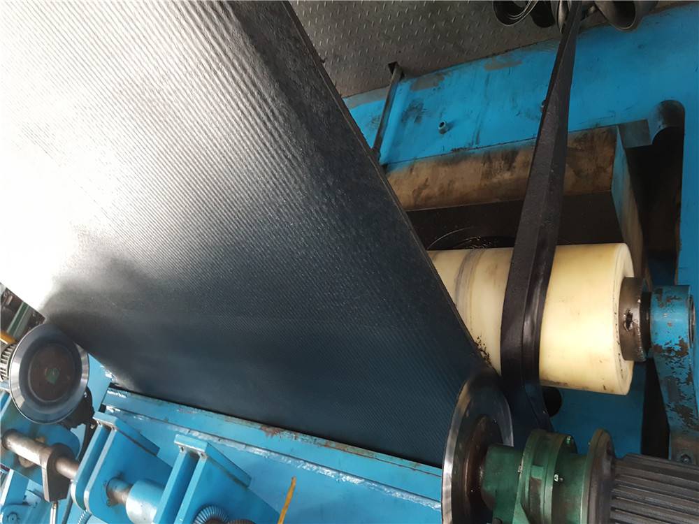 國標斗提機鋼絲膠帶,防撕裂鋼絲皮帶質量,青島宗澤工業科技