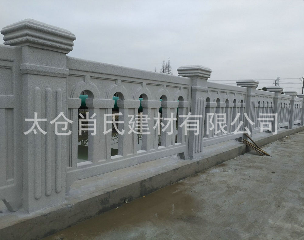 專業(yè)供應仿石雕花欄桿 河堤混凝土欄桿 交叉型混凝土欄桿示例圖6