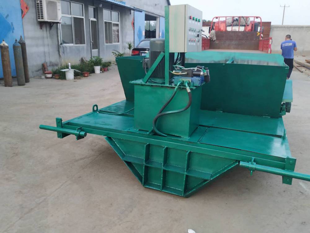 路肩成型機(jī)路沿石成型機(jī)發(fā)貨