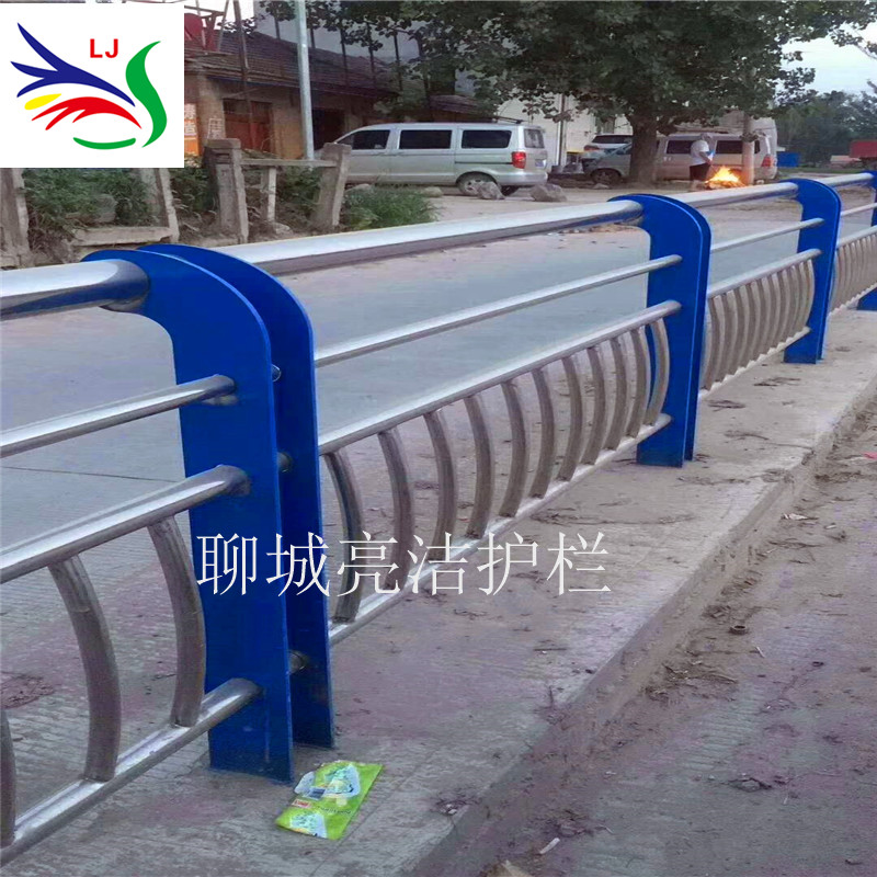 不銹鋼橋梁護欄 不銹鋼復合管護欄 橋梁防撞復合管護欄示例圖3