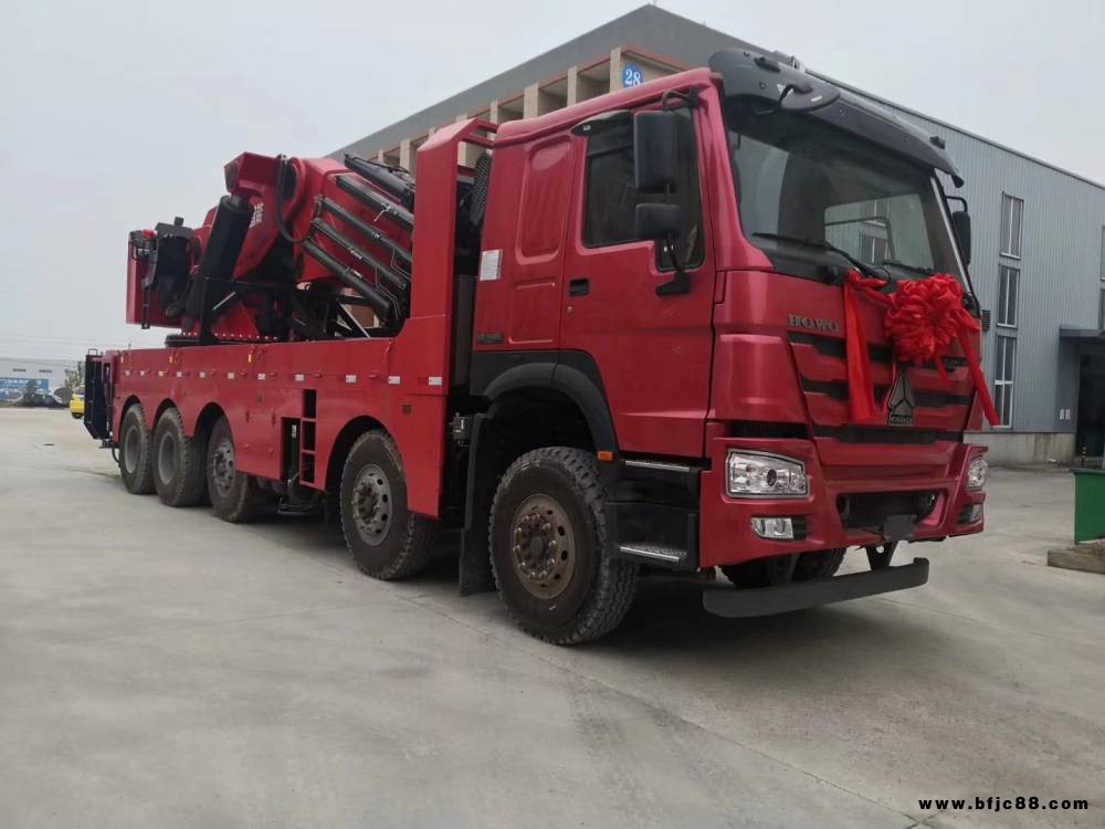 重汽豪沃260噸汽車起重機大型設備廠房搬遷用的吊機
