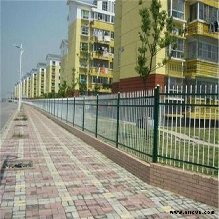 工地彩鋼板夾芯泡沫施工圍擋龍骨彩鋼圍擋道路工程封閉式圍墻護欄