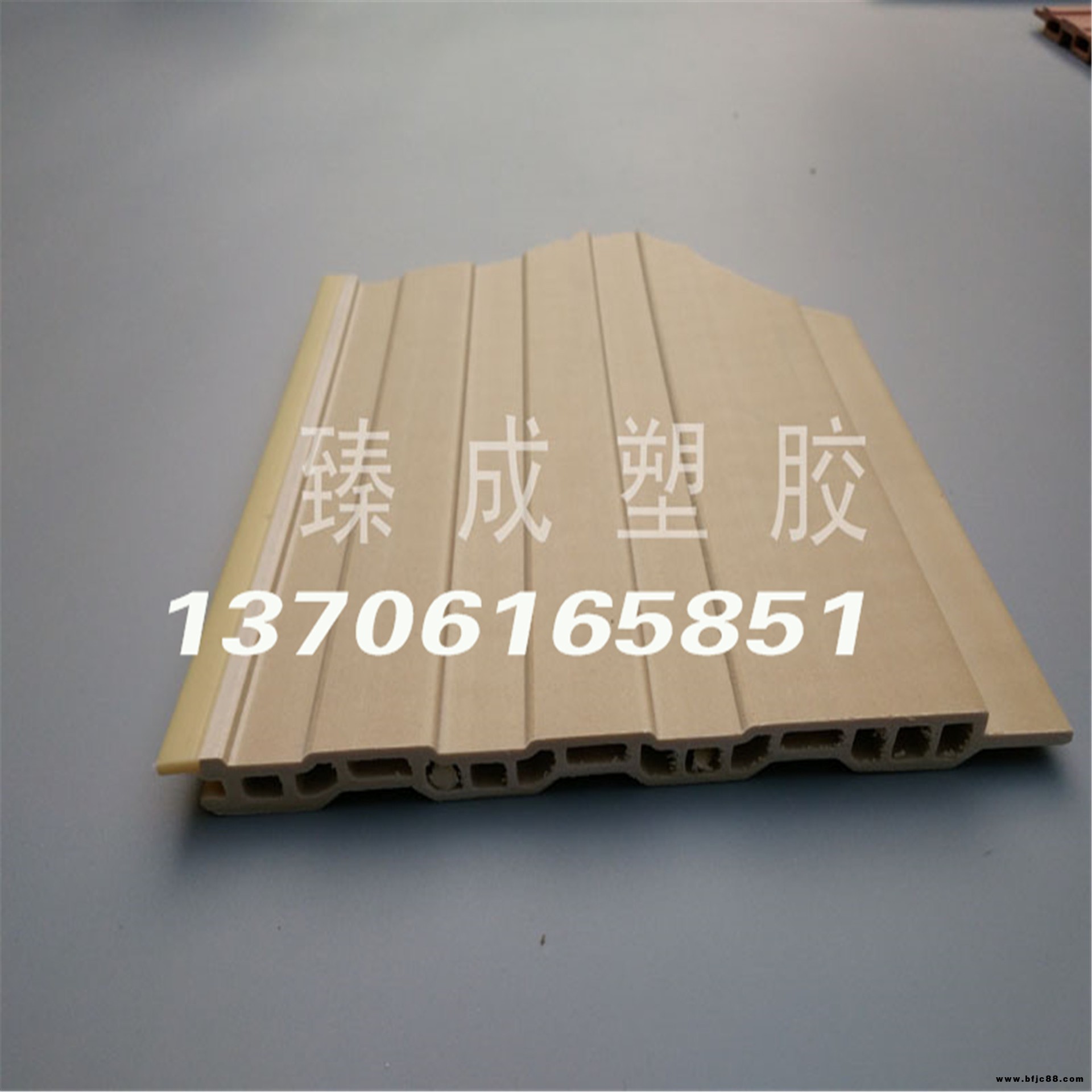ABS生產(chǎn)廠家直銷PVC塑料板材 彩色木紋護墻板門板