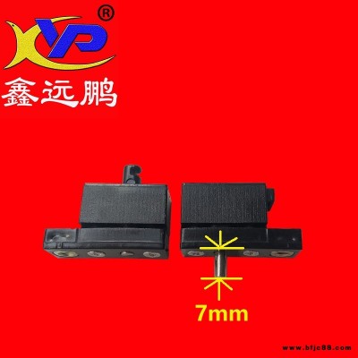 鑫遠(yuǎn)鵬抗熱密碼鎖斷橋鋁合金門窗