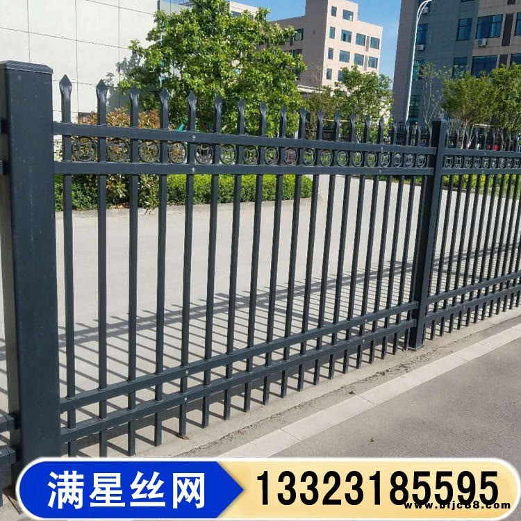 小區(qū)別墅鋅鋼護(hù)欄 滿星 鋅鋼護(hù)欄 新型圍欄 PE噴塑護(hù)欄 鋅鋼圍墻護(hù)欄 大量現(xiàn)貨特殊規(guī)格