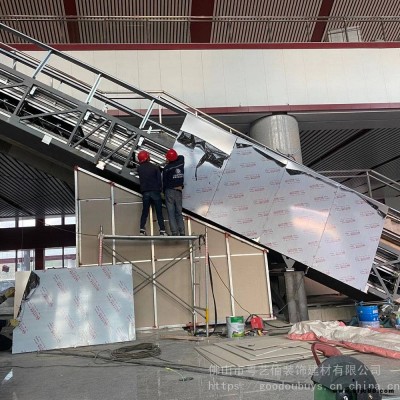 商場(chǎng)扶梯閃銀鋁單板 聚酯漆銀色扶梯鋁單板定做