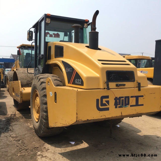 壓實機械 二手壓路機 二手徐工、柳工18/20/22噸振動壓路機，手續(xù)齊全。質(zhì)優(yōu)價廉，保證質(zhì)量，全國包郵