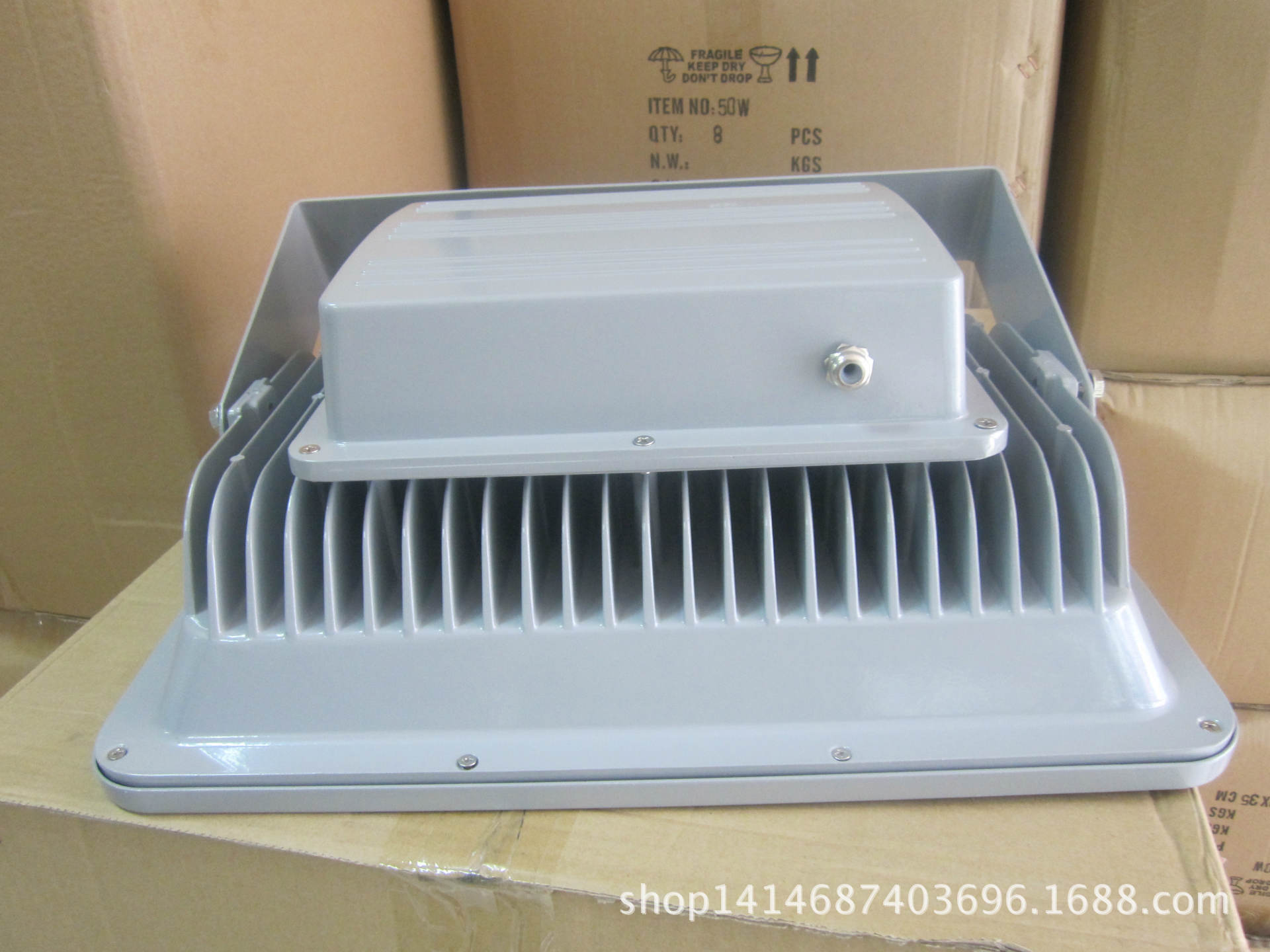 廠家直銷高品質LED 大功率200W投光燈  泛光燈外殼示例圖5