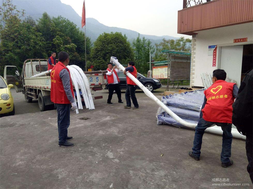 百色太陽能庭院燈價(jià)格，全套LED路燈批發(fā)