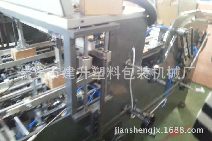 緊固件五金類扣底彩印紙盒設備，機器示例圖1