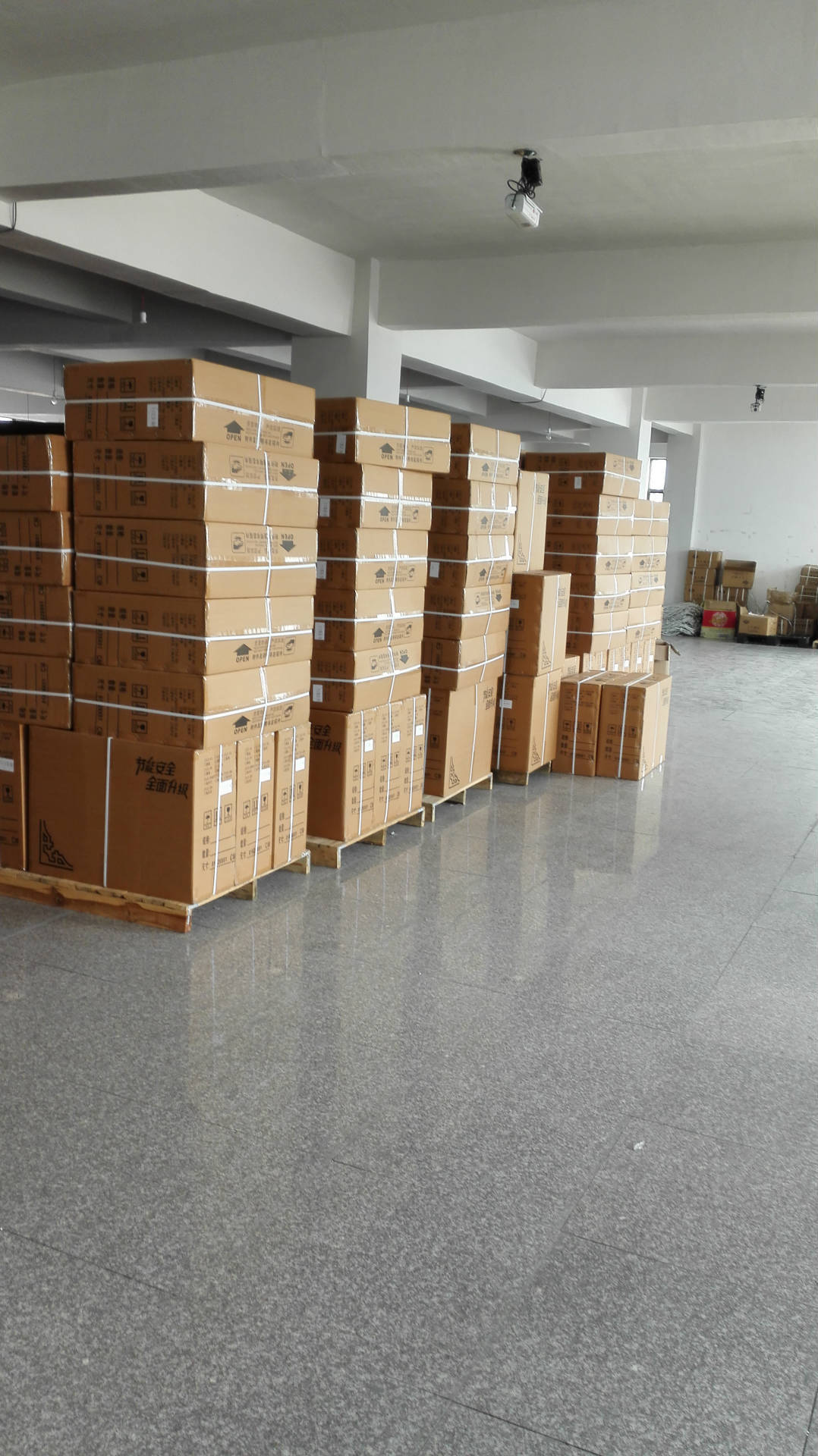 快速電加熱水龍頭沐浴洗漱方便使用即開即熱小型熱水器批發(fā)廠家示例圖7