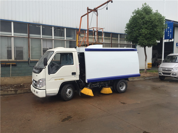 湖北程力智能型灑水清掃車 城市用灑水清掃車品質(zhì)有保證