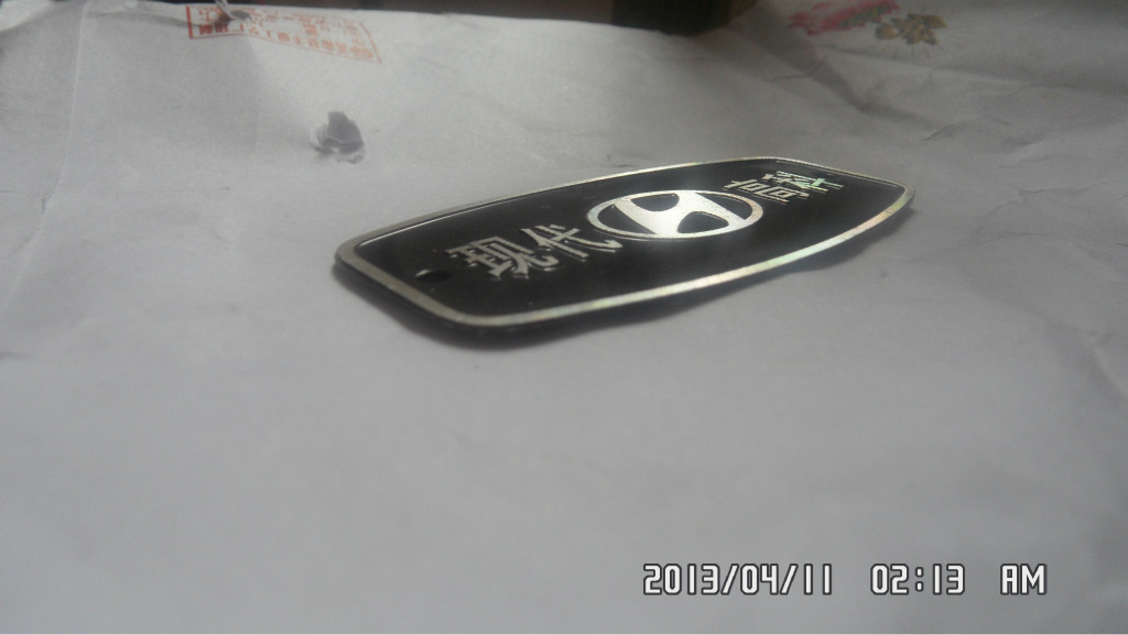 廠家定做金屬標(biāo)牌箱包五金標(biāo)牌鋅合金標(biāo)牌金屬logo牌壓鑄金屬標(biāo)牌示例圖28