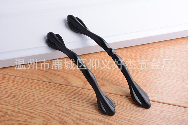 美式黑色櫥柜拉手現代簡約歐式鋁合金抽屜拉手家具五金衣柜門把手示例圖15