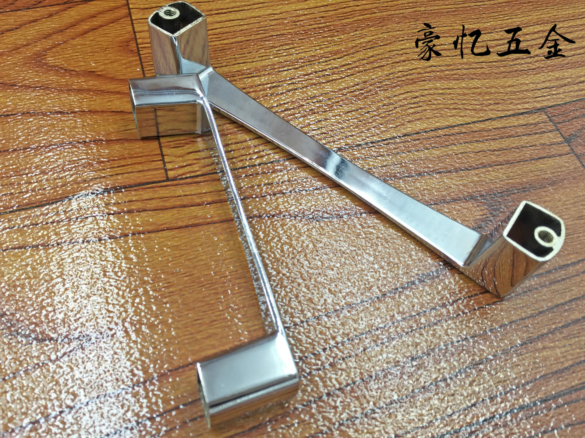 廠家直銷現(xiàn)代假鉆面電鍍鋅合金拉手家具五金抽屜櫥柜門把手 528示例圖4