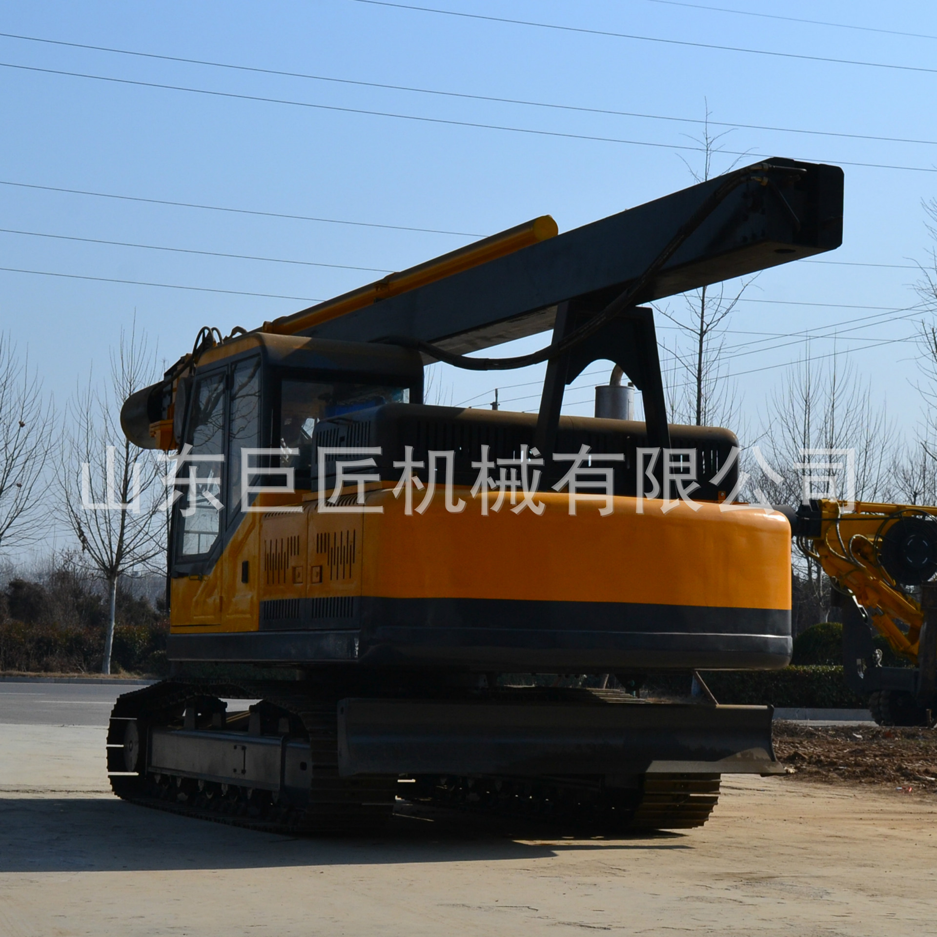 廠家直銷(xiāo)小型履帶式旋挖機(jī) 華夏巨匠20米方桿旋挖鉆機(jī)品質(zhì)可靠示例圖10