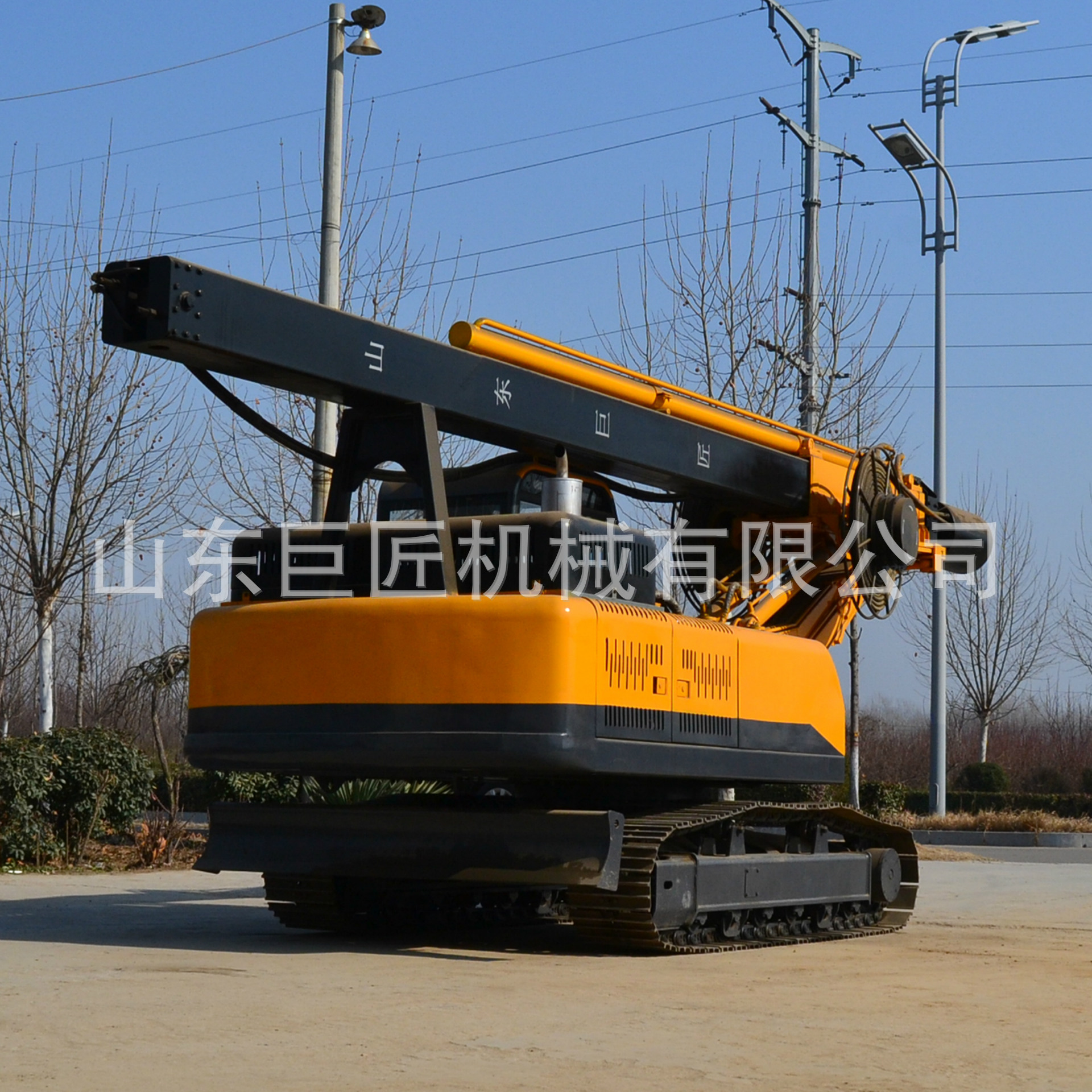 廠家直銷(xiāo)小型履帶式旋挖機(jī) 華夏巨匠20米方桿旋挖鉆機(jī)品質(zhì)可靠示例圖9