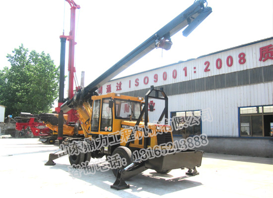 云南輪式180旋挖鉆機(jī)_ 旋挖機(jī)_小型旋挖鉆機(jī)_打樁機(jī)_打井機(jī)--鼎力示例圖3