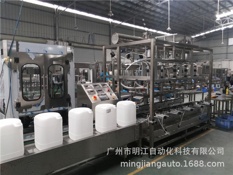 20L日化化工大桶液體灌裝機(jī)油漆大桶潤(rùn)滑油全自動(dòng)稱(chēng)重大桶灌裝機(jī)示例圖2