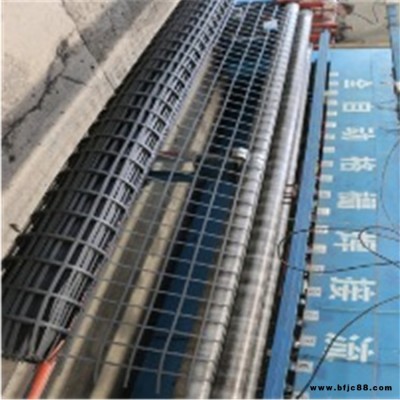 德州鋼塑格柵廠家  路基加強土工格柵現貨直發礦用鋼塑格柵