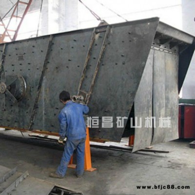 砂石篩分設(shè)備/直線振動篩砂石分離機/清選除雜振動篩