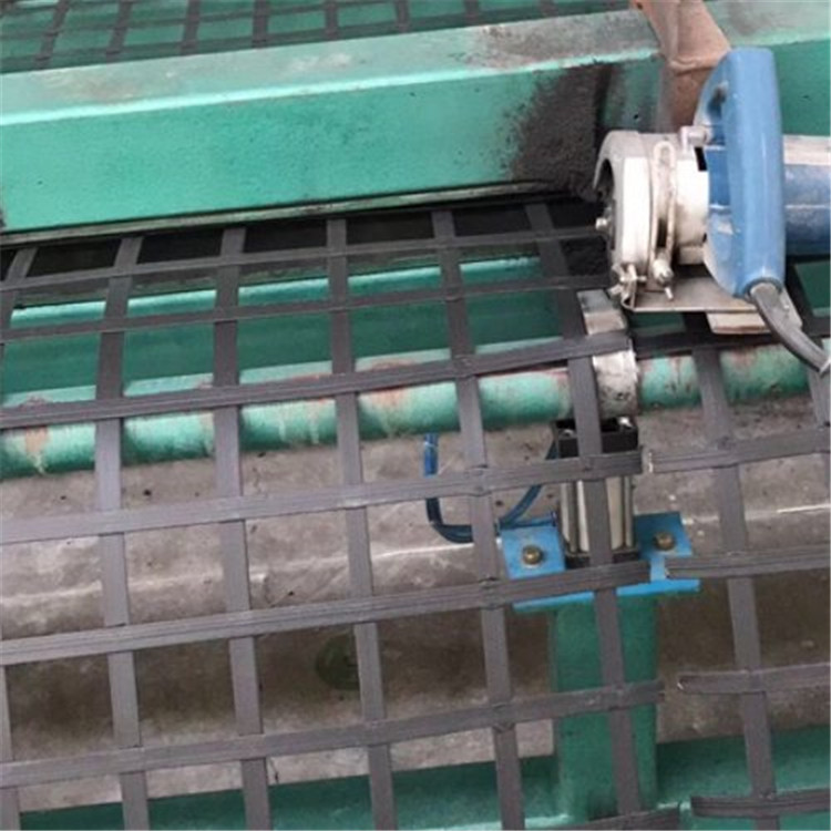 迪慶鋼塑格柵廠家  土工格柵價格100KN 鋼塑格柵