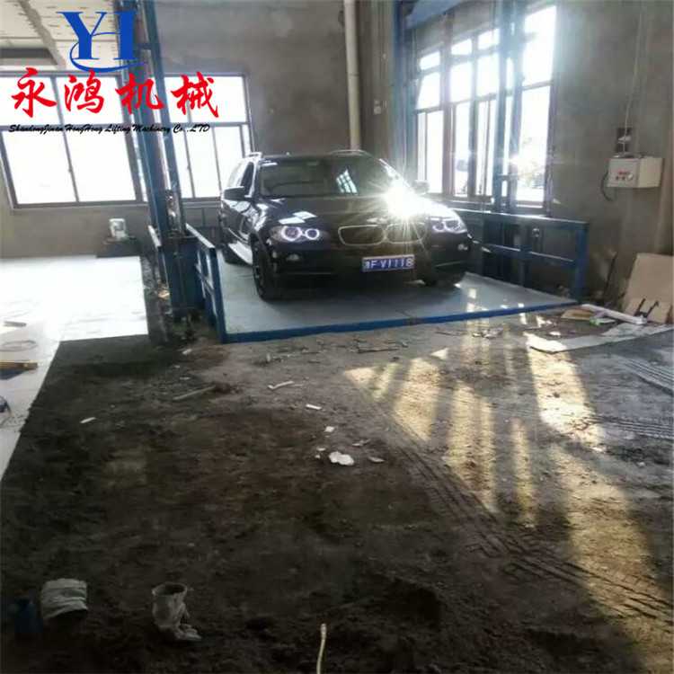 湖北隨州四柱導(dǎo)軌式升降機(jī)   小型升降機(jī)   四柱裝卸平臺
