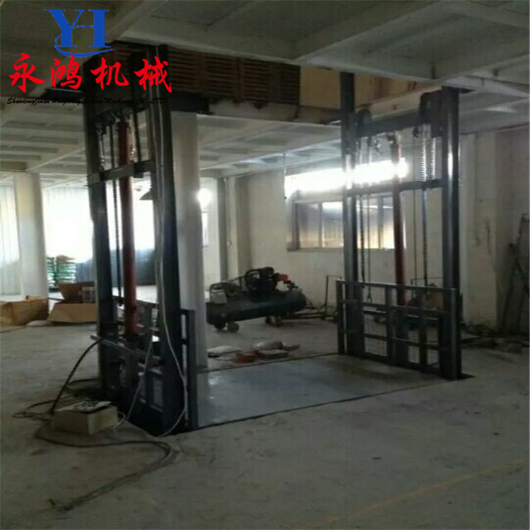 湖北隨州四柱導(dǎo)軌式升降機(jī)   小型升降機(jī)   四柱裝卸平臺