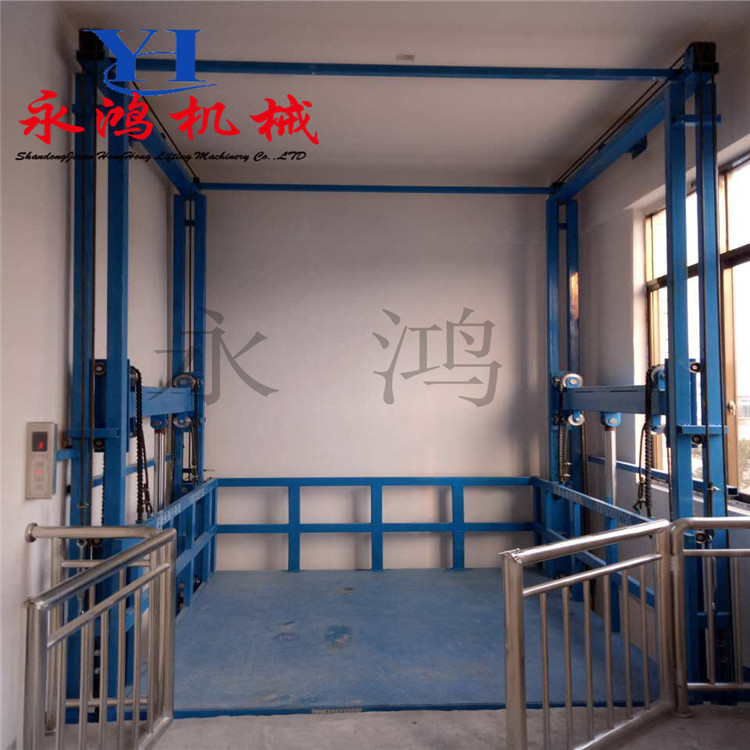 湖北隨州四柱導(dǎo)軌式升降機(jī)   小型升降機(jī)   四柱裝卸平臺